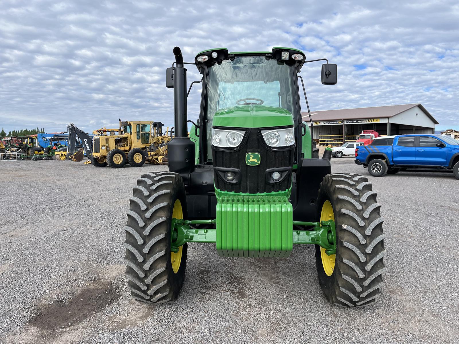 ./imagenes/INVOICE/2019/18102/JOHN DEERE 6145M (16).JPG